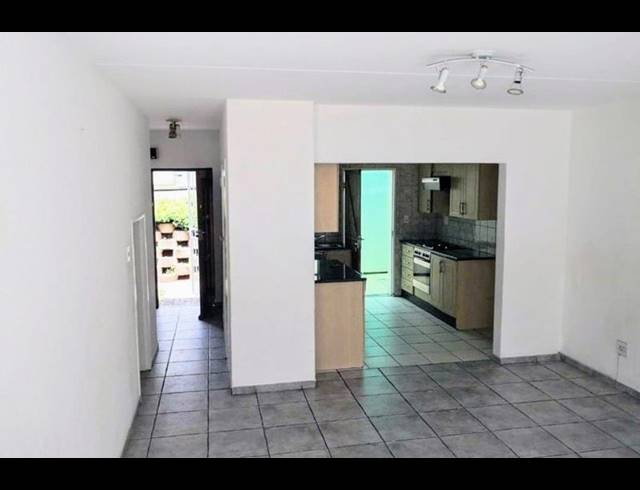 3 BEDROOM TOWNHOUSE FOR SALE IN BEDFORD GARDENS